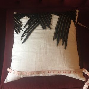 NW REVA BLACk/WHITE EMBELLISHED ACCENT PILLOW